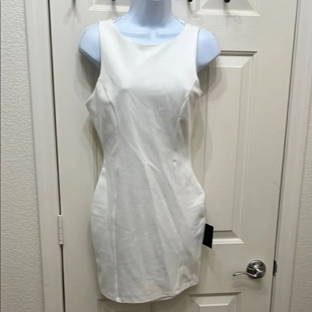 Lulu's White Sheath Mini Dress Size Small Boat Neck Sleeveless Sexy Bodycon New